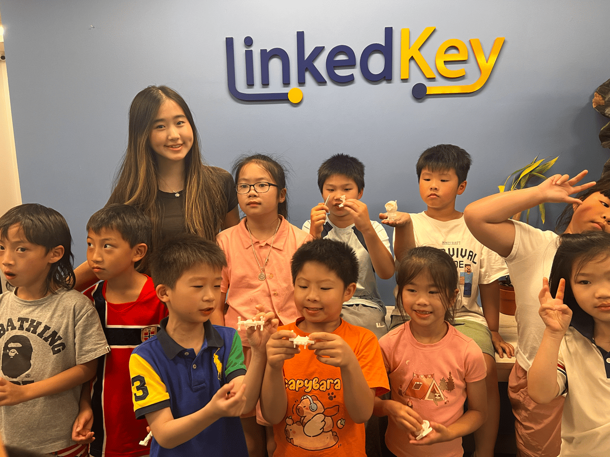 Sarah with STEM Camp students at LinkedKey